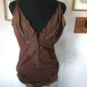Chic Lace-Trimmed Brown Bodysuit